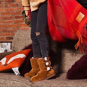 Kids Koolaburra by UGG Victoria Short Boots